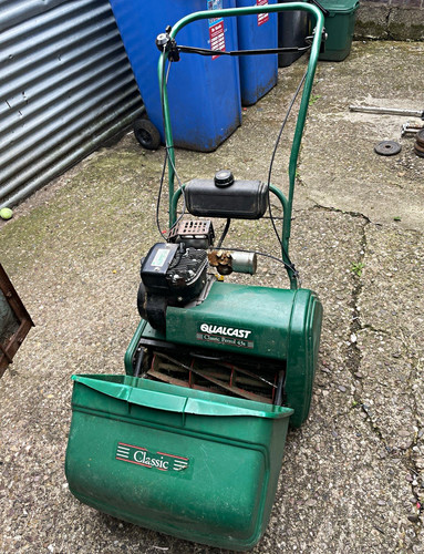 Qualcast classic petrol 43s - qualcast,