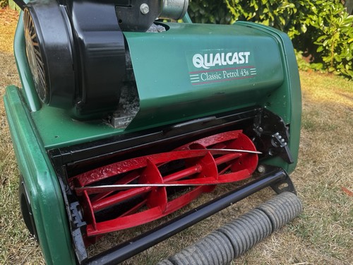 Qualcast 43s petrol - 43s, 17”