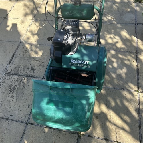 Qualcast classic petrol 35s - classic,