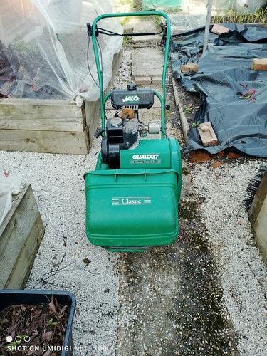 Qualcast classic 35s petrol - qualcast,
