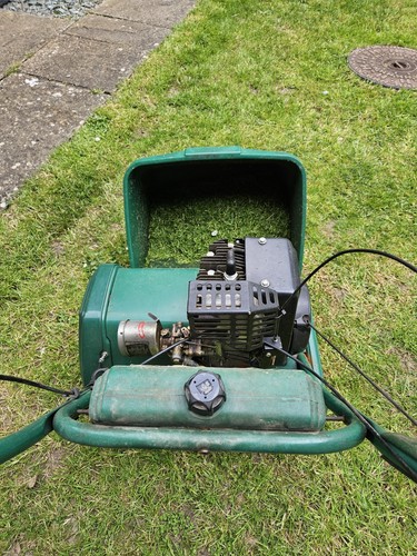 Qualcast classic 35s petrol - qualcast,